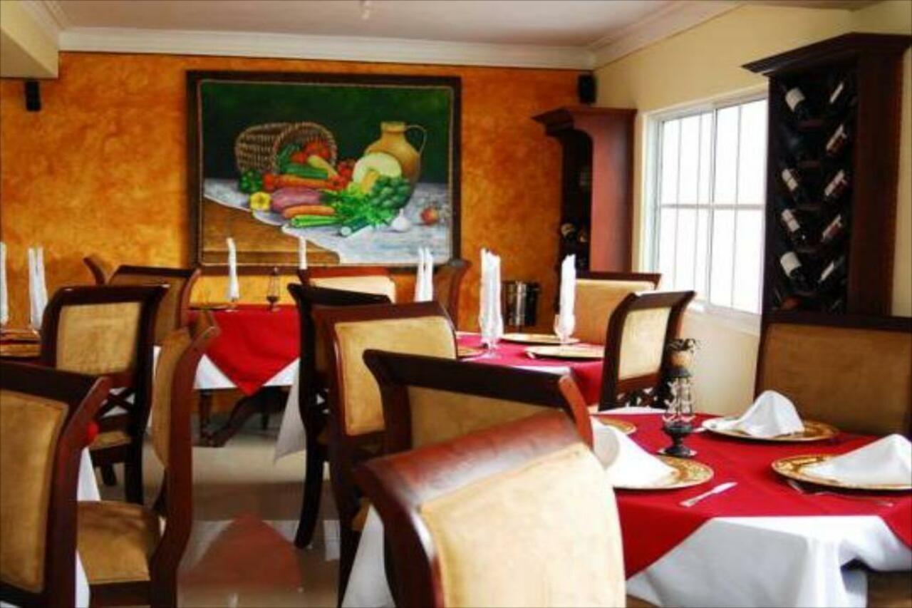 Hotel Luis V Santo Domingo Bagian luar foto