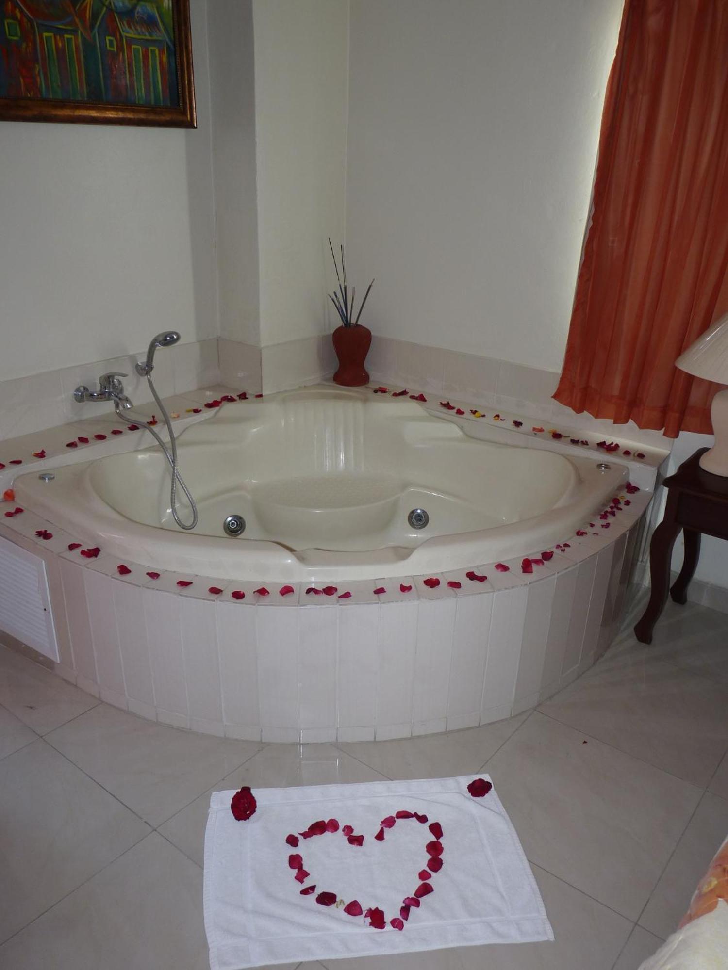 Hotel Luis V Santo Domingo Bagian luar foto