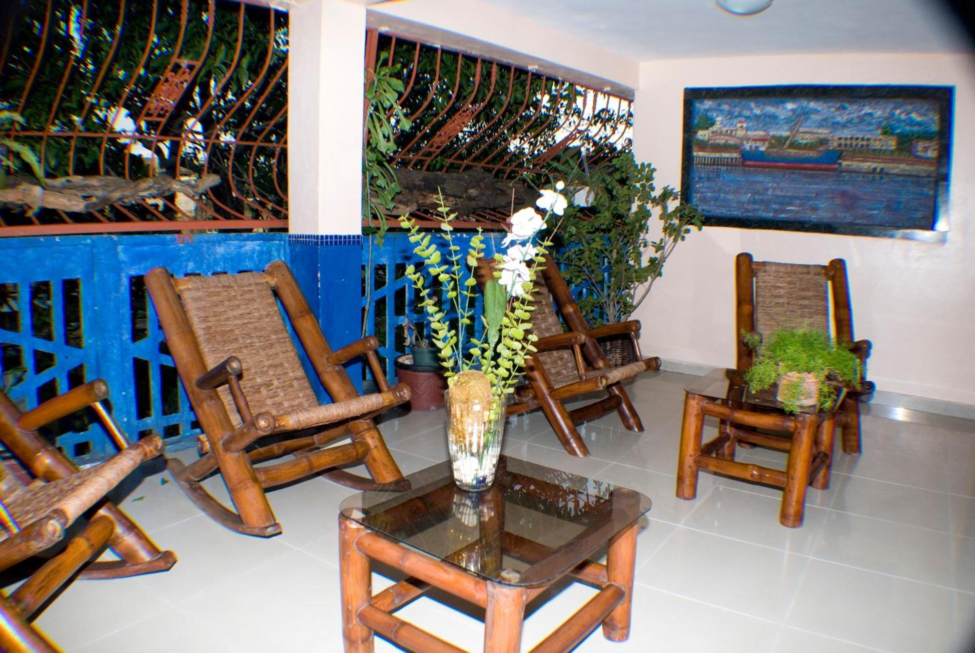 Hotel Luis V Santo Domingo Bagian luar foto