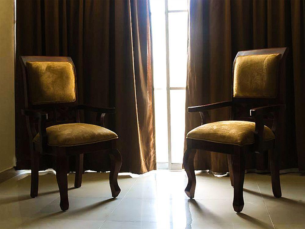 Hotel Luis V Santo Domingo Bagian luar foto