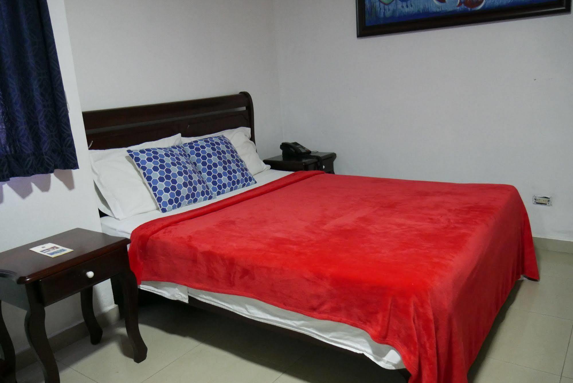 Hotel Luis V Santo Domingo Bagian luar foto
